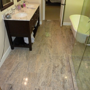 Silver 12x24 Vein Cut Travertine Master Bath & Silver Tumbled Mosaic Shower Pan