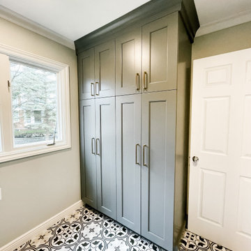 The Pelican Lane Project: Modern Farmhouse Kitchen, Laundry and Mudroom Design