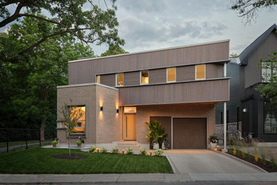 Trendy exterior home photo in Ottawa