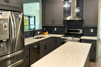 Kitchen - kitchen idea in Atlanta