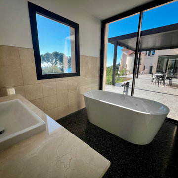 Création d’une salle de bain tout confort à Agay