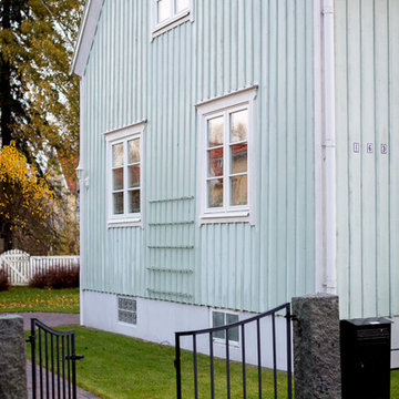 Ekstrands Fönster typ Sverige104 sidohängt utåtgående med äkta wienerspröjs