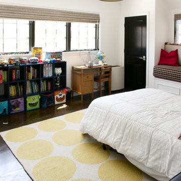 Children’s Room with Built-In Bench and Natural Light