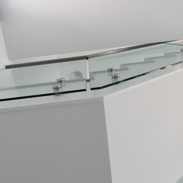 Modern Glass Staircase. Modern Duran