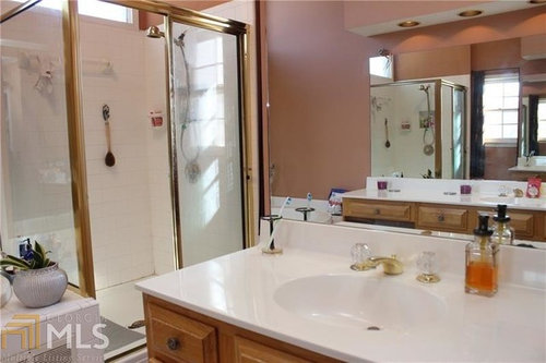 Updating 90s bathroom on a budget