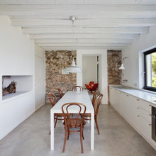 Houzz Tour: A Beautifully Renovated Barn is Elegant and Peaceful