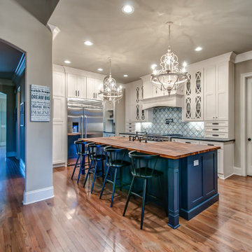Lighting: Superior Custom Homes & Remodeling