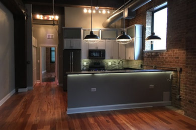 Inspiration for a modern kitchen remodel in Chicago