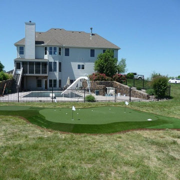 Golf and Putting Greens with Artificial Grass