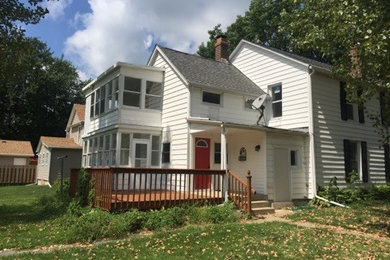 Elegant exterior home photo in Chicago