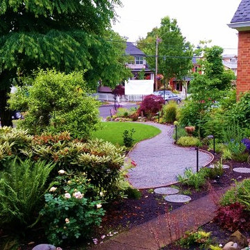 LANDSCAPE MAKEOVERS, NATURALLY
