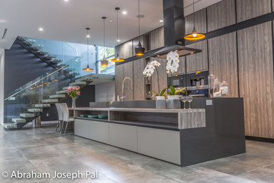 Inspiration for a modern home design remodel in Los Angeles
