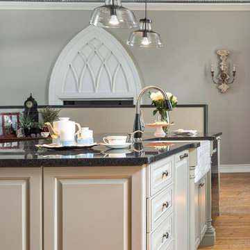 Westfield Onyx Traditional Kitchen