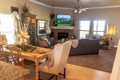 This is an example of a family room in Austin.