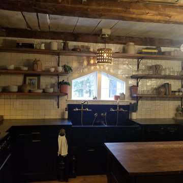 RUSTIC WINDHAM KITCHEN