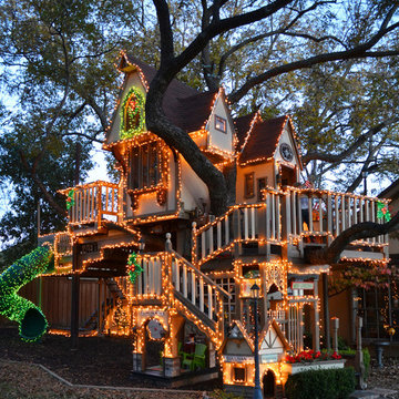 A Magical Tree House Lights Up for Christmas
