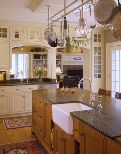 Traditional Kitchen by Battle Associates, Architects