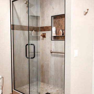 Guest Bathroom Makeover!