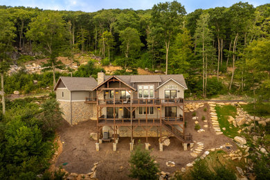Example of an exterior home design in Charlotte