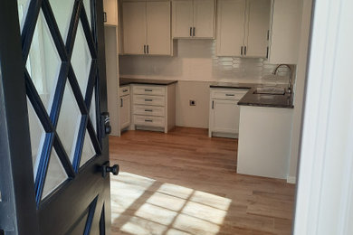 Home design - modern home design idea in Austin