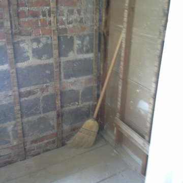 Master and main bathroom with imported Italian porcelin and granite tiles.