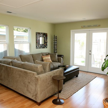 Warm & Inviting Beach Cottage - Santa Cruz Garage Conversion Remodel