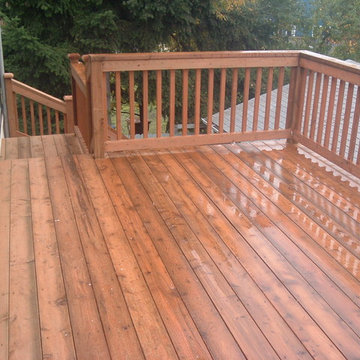 Second story deck with staircase