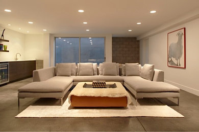 Minimalist living room photo in Los Angeles