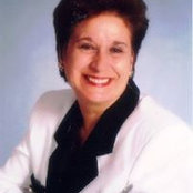 Esther Shohat's photo