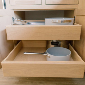 Roll out trays