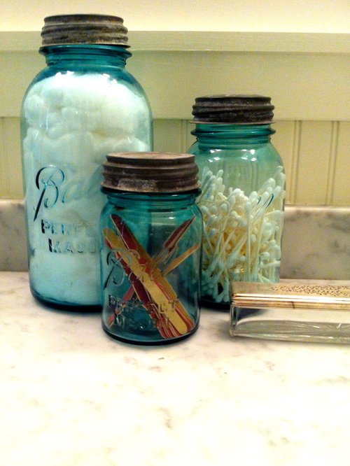 Jar Storage Bathroom Design Ideas, Remodels & Photos