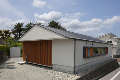 White gable roof idea in Fukuoka
