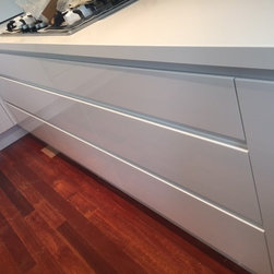 Blum Antaro with Fingerpulls - Products