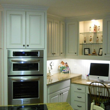 Kitchen Remodel Done in Maple