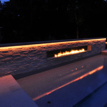Color Change Light in Pool & Surround