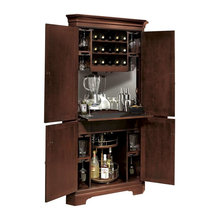 Living Room/Bar