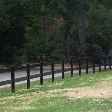Decorative aluminum fencing