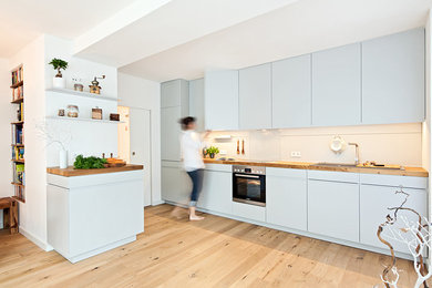Inspiration for a contemporary kitchen in Dusseldorf.