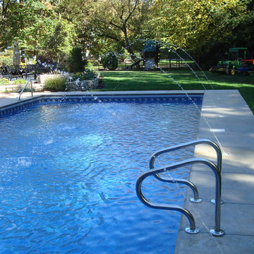 Deck Jets - Vinyl-Lined Swimming Pool