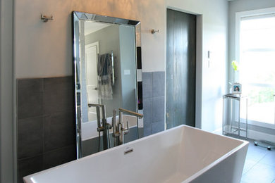 Bathroom - contemporary bathroom idea in Other