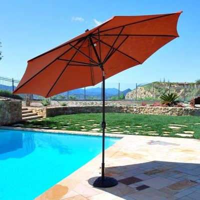 How to Pick a Patio Umbrella That Performs