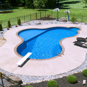 18x41 Laguna vinyl liner pool w/blue radius fiberglass step and more!