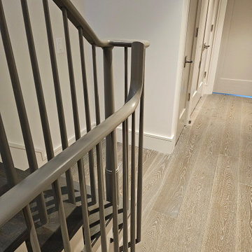 Project #112 | Traditional Staircase with Continuous Rail System