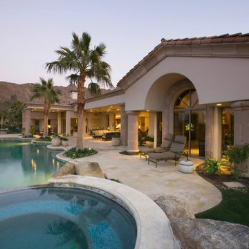 Swimming Pool Building Service
