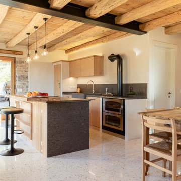 RISTRUTTURAZIONE CONSERVATIVA CASA RURALE