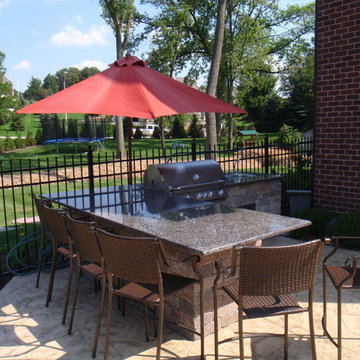 Outdoor Kitchen