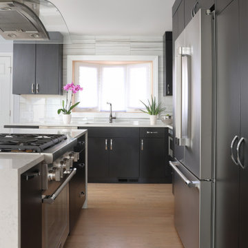 High Contrast Modern Kitchen That Wows