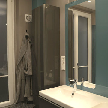À Paris, un cabinet d'ostéopathe à demeure. Projet réalisé salle de bain