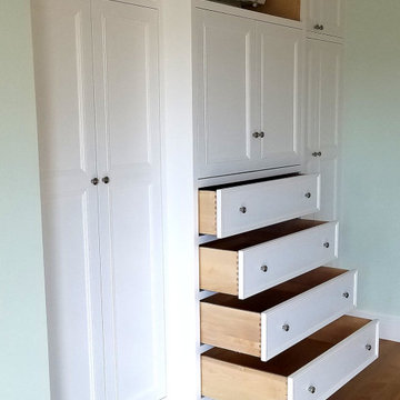 Woods Hole - Custom Closet Built-In