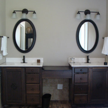 Warm neutral bathroom